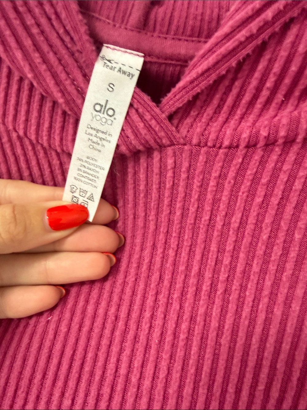 ALO Yoga Cropped Ribbed Hoodie in Raspberry - Picture 2 of 3